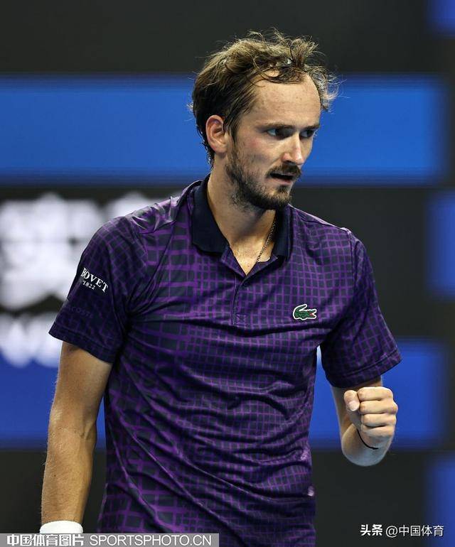 开云体育官网-关于美国网球队鏖战欧洲网球队，梅德韦杰夫统治全场的信息