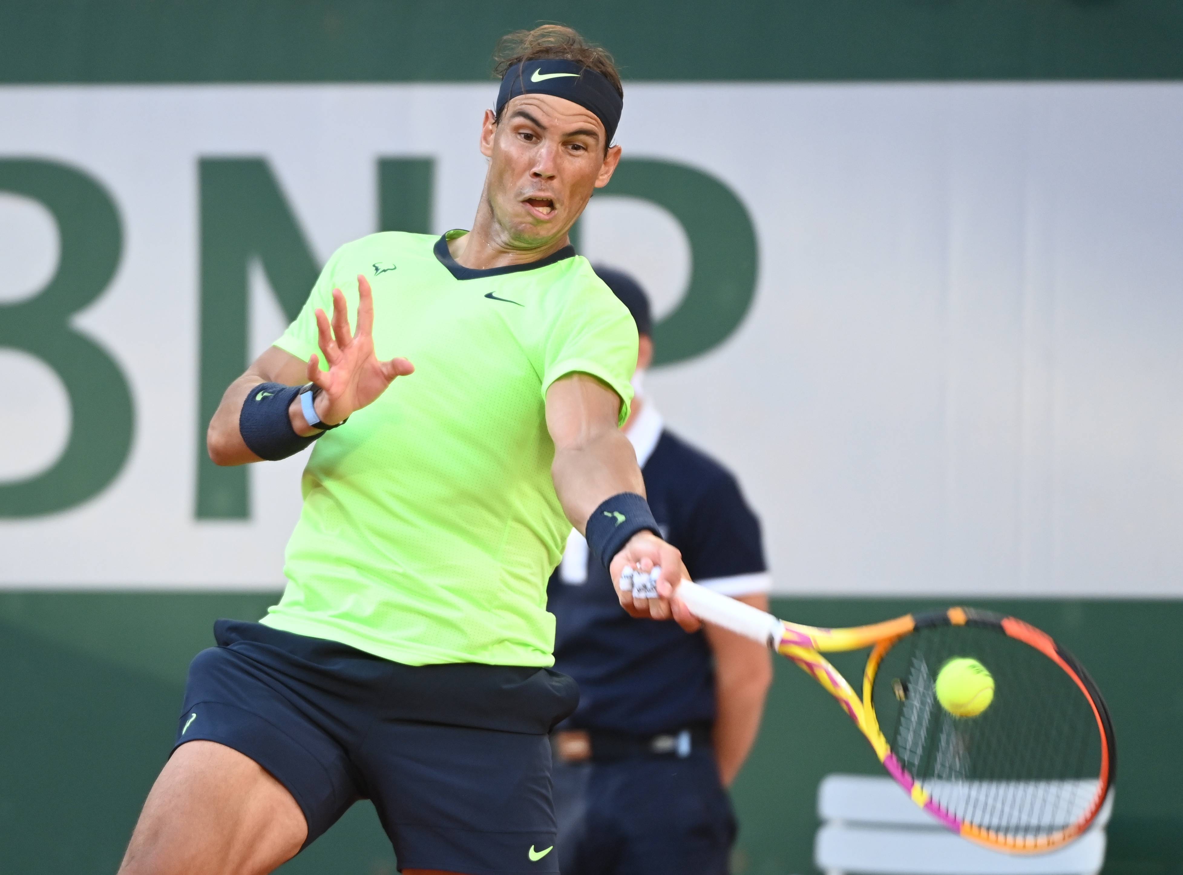 世界网球队鏖战德国网球队,纳达尔惊艳世界的简单介绍 世界网球队鏖战德国网球队,纳达尔惊艳世界的简单介绍