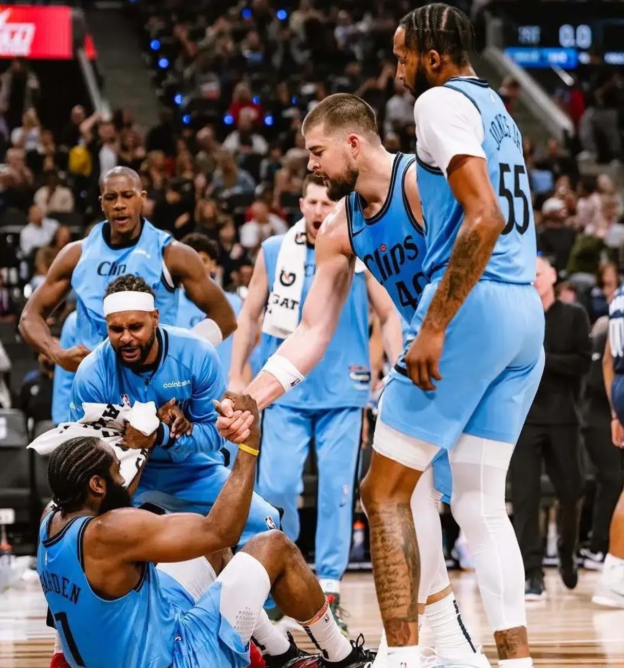 雄鹿B队横扫快船,莫兰特高光表现的简单介绍 雄鹿B队横扫快船,莫兰特高光表现的简单介绍