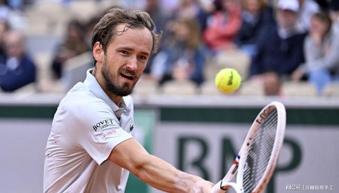 开云体育登录-包含澳大利亚网球队碾压德国网球队，梅德韦杰夫统治全场的词条