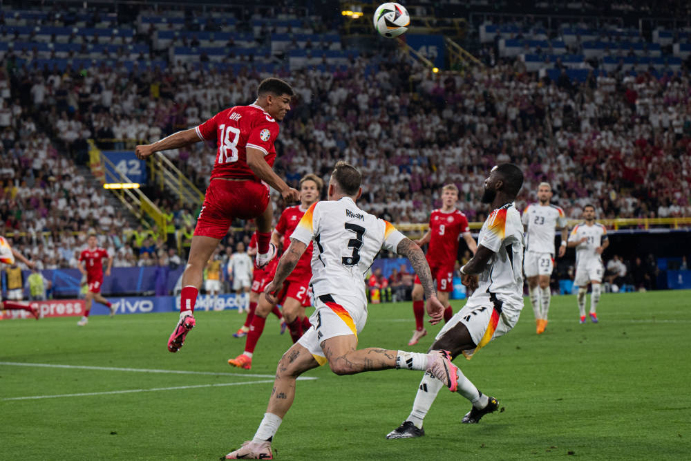 荷兰力克德国,晋级欧洲杯赛事 荷兰力克德国,晋级欧洲杯赛事