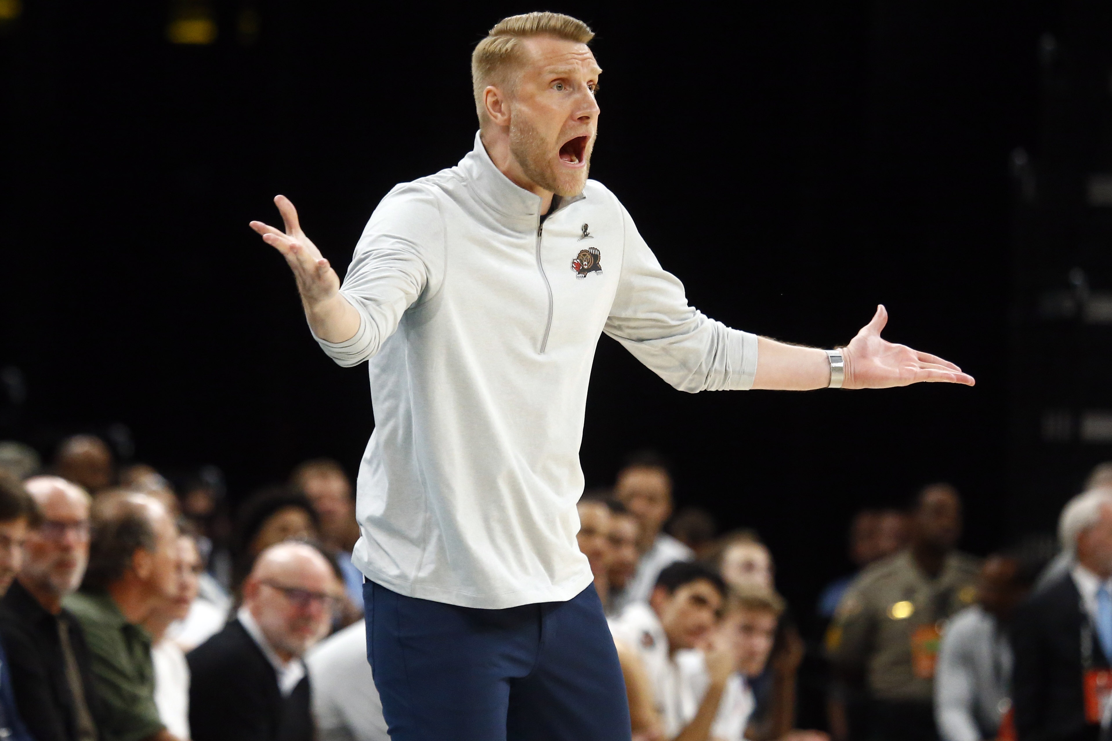 一场意外失利令球队主教练深感头痛的简单介绍 一场意外失利令球队主教练深感头痛的简单介绍