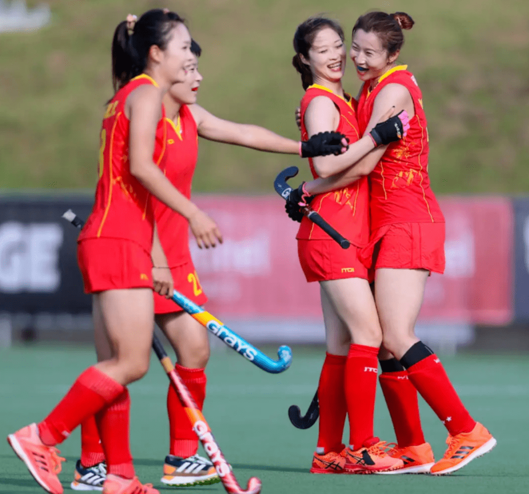 开云官方app入口-阿联酋女足球队开启训练备战，瞄准胜利