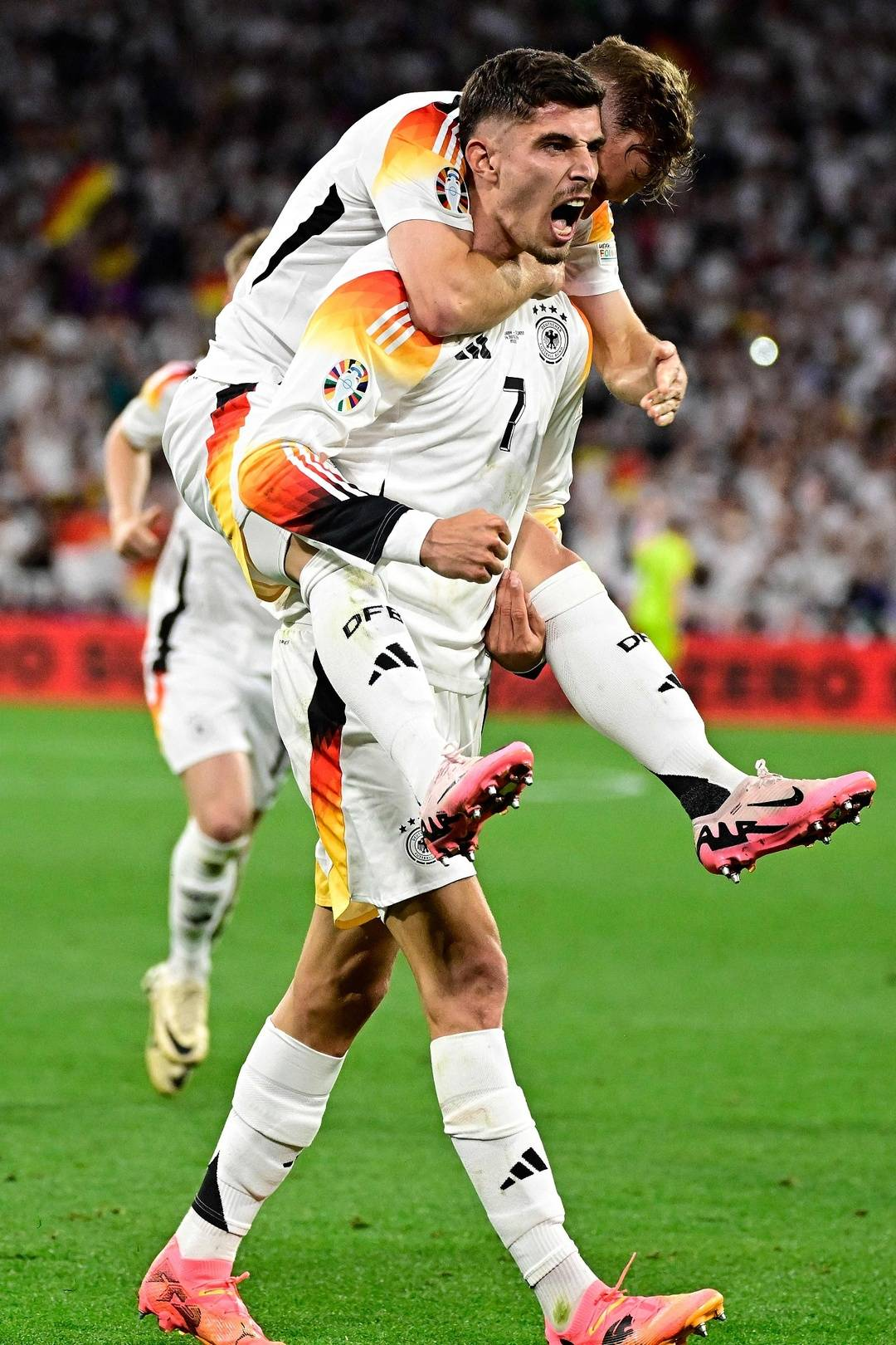 开云体育-西藏队在场上比拼中压过对手