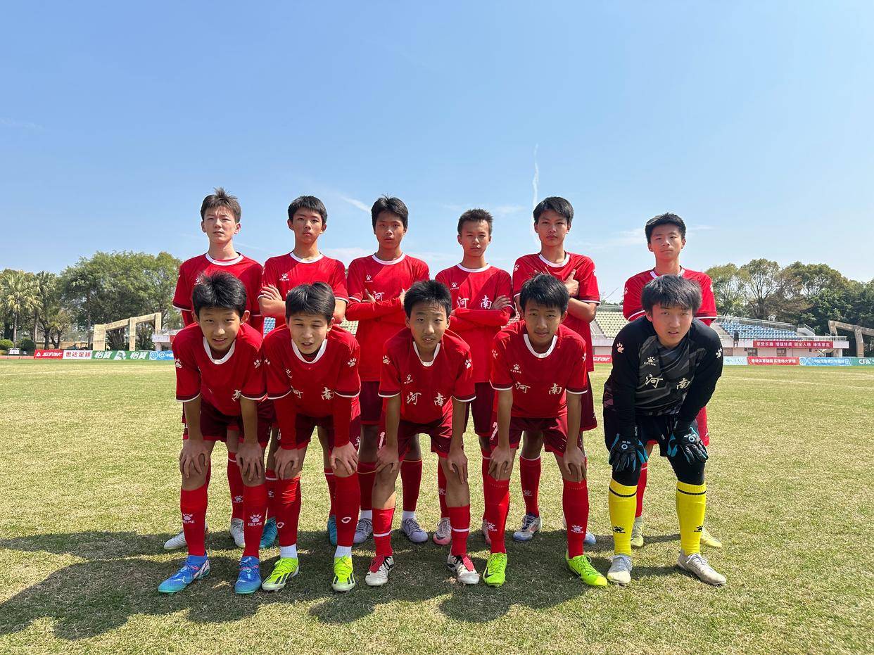 开云体育入口-红色的队伍在足球赛中取得了胜利，喜获三分