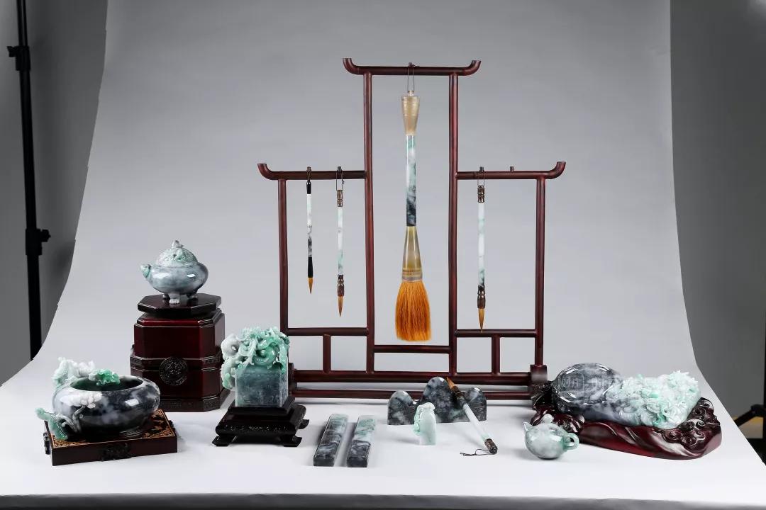 精湛的技巧展现，让人眼前一亮的简单介绍