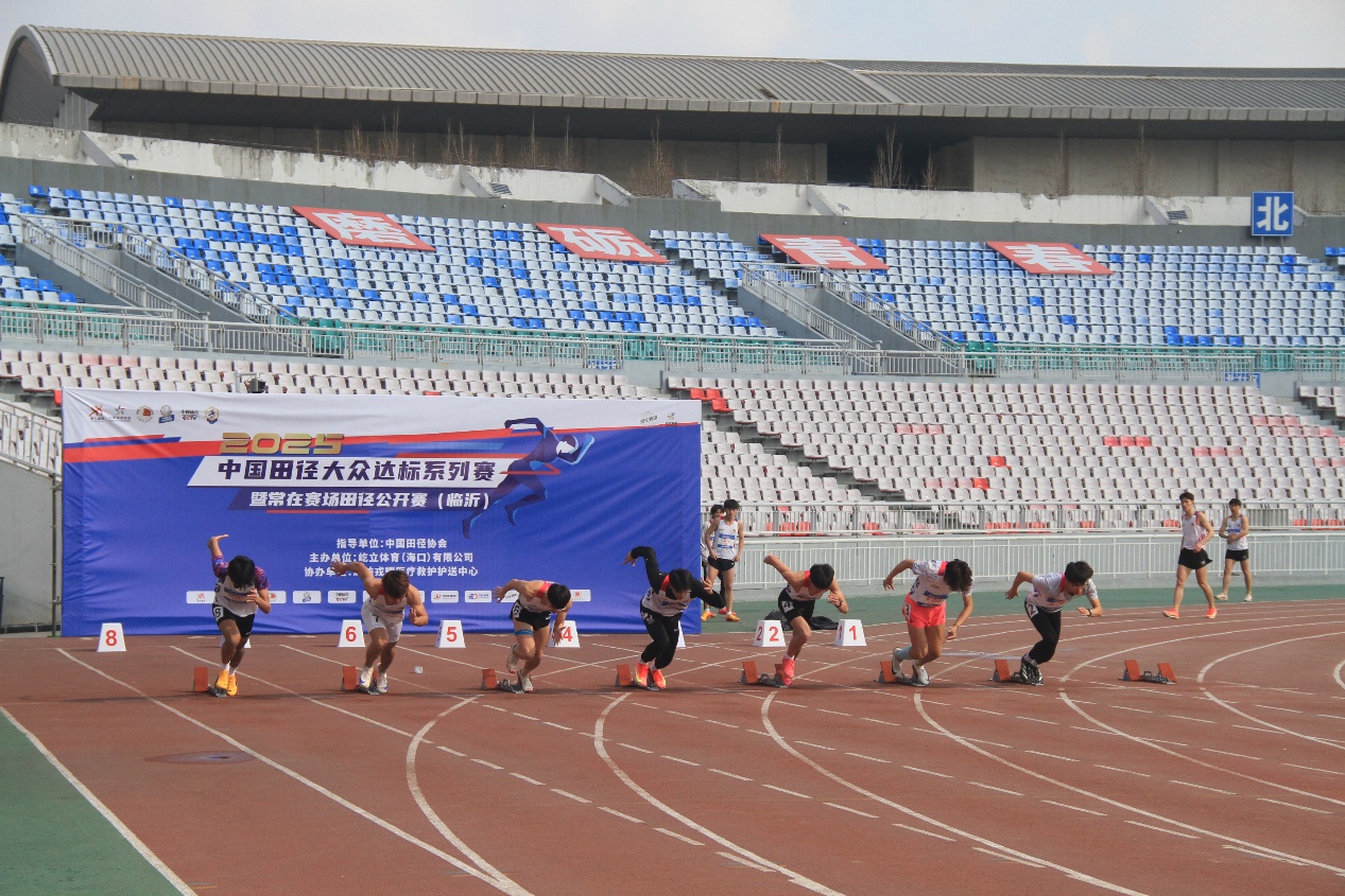 关于激烈角逐：田径赛场上的惊心动魄的信息