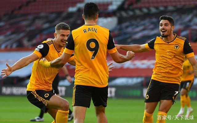 包含天海换帅效果显著，球队状态迅速回勇的词条