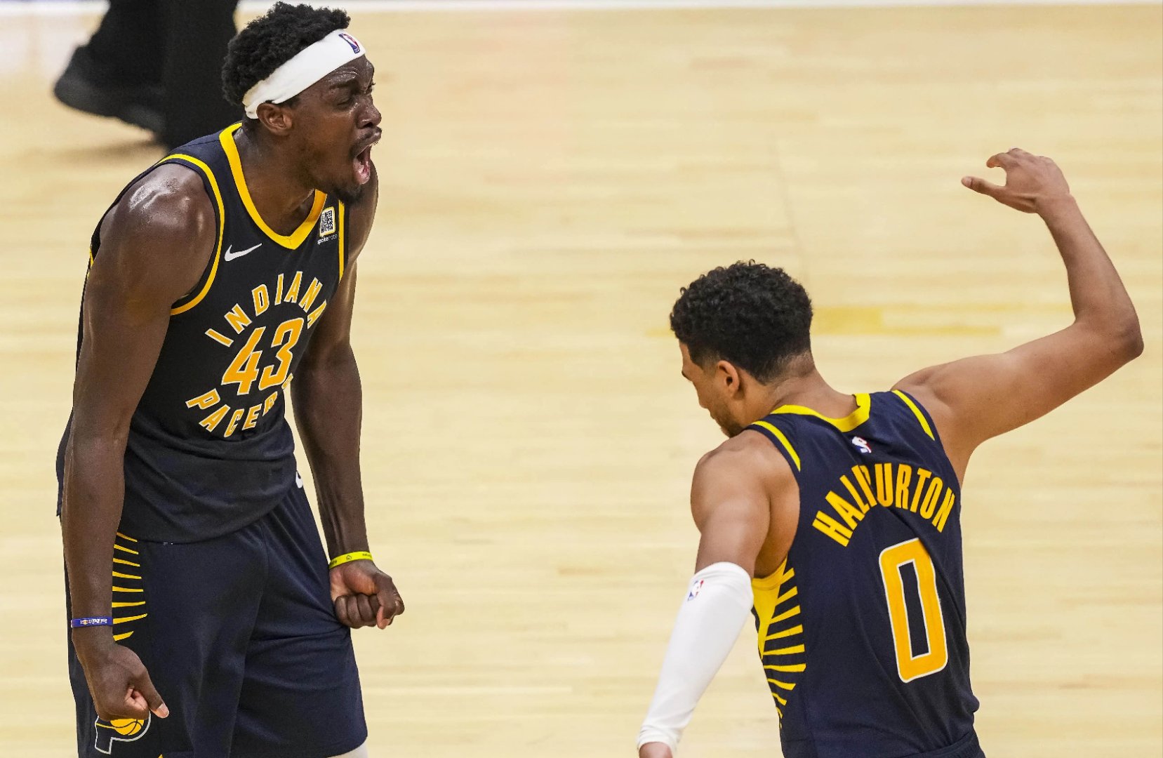 包含魔术横扫步行者，乔治统治全场的词条