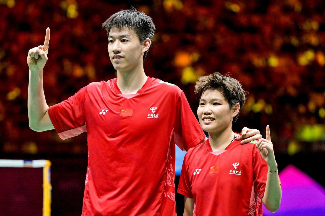 关于中国羽毛球队完胜韩国羽毛球队，陶菲克绝境逆转的信息
