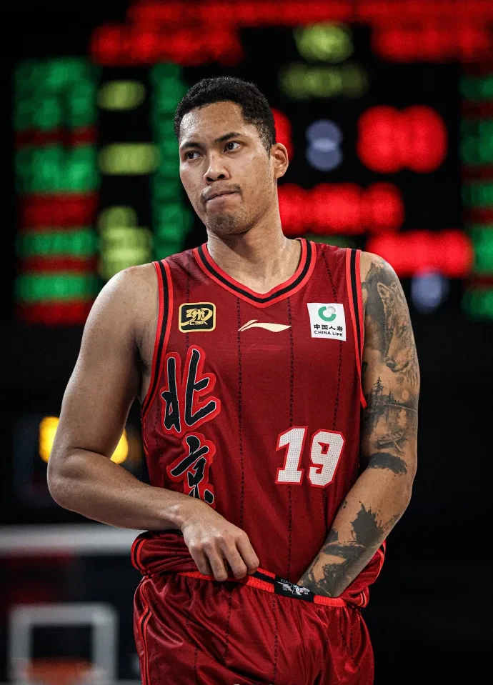 山西队逆转独行侠，周琦统治全场