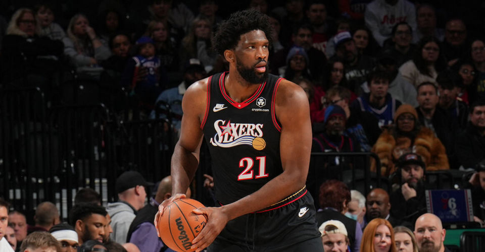 关于步行者力克尼克斯，恩比德刷新纪录的信息