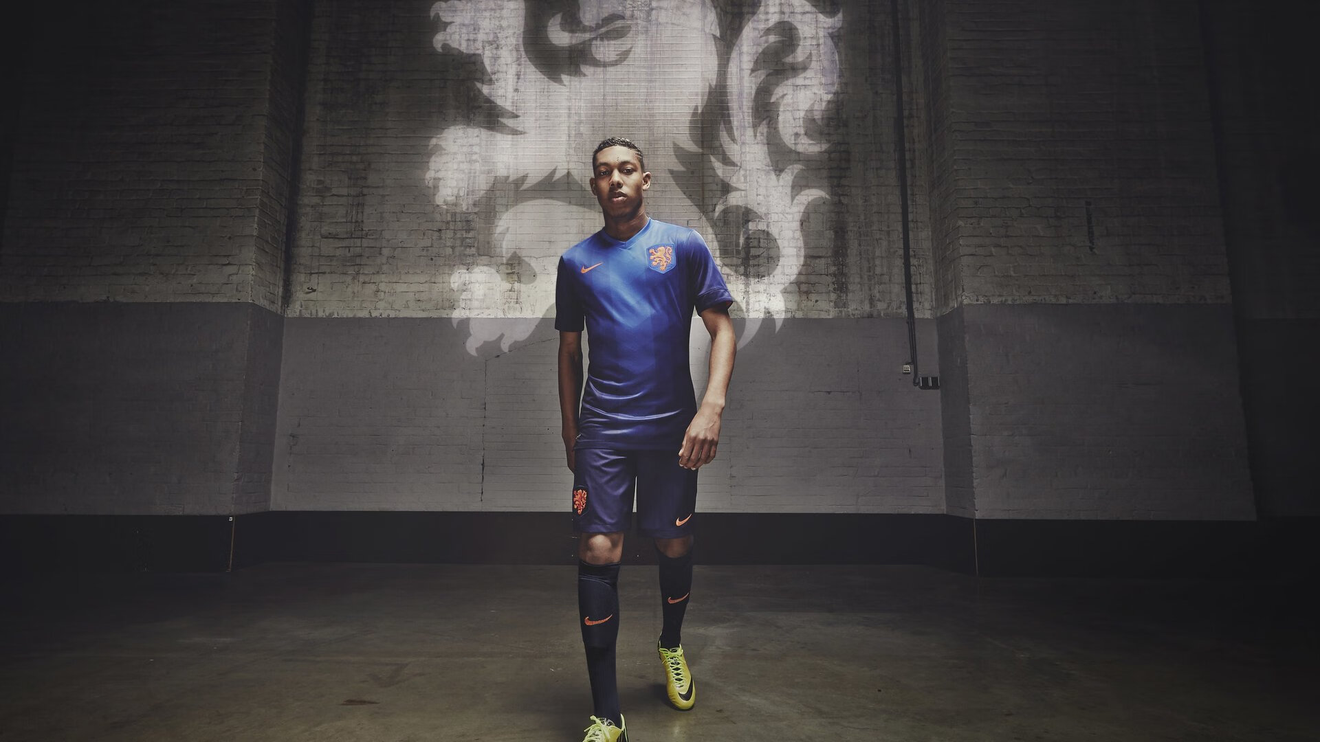 孤胆骑士冲垮掘金铁壁,班凯罗西决生死战封神接管