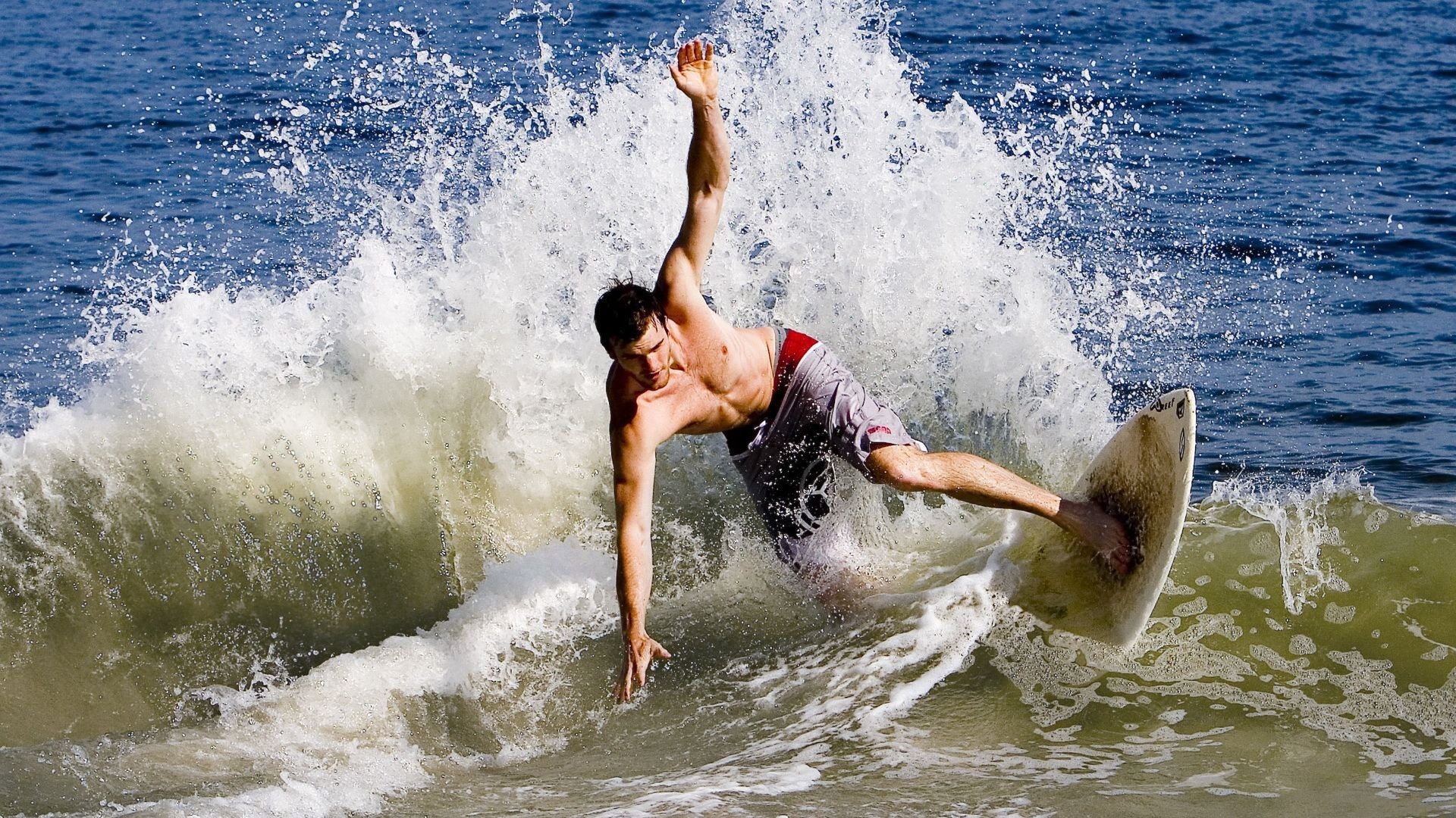 战术革命与个人英雄,托尼如何成为荷兰收割利物浦的关键先生