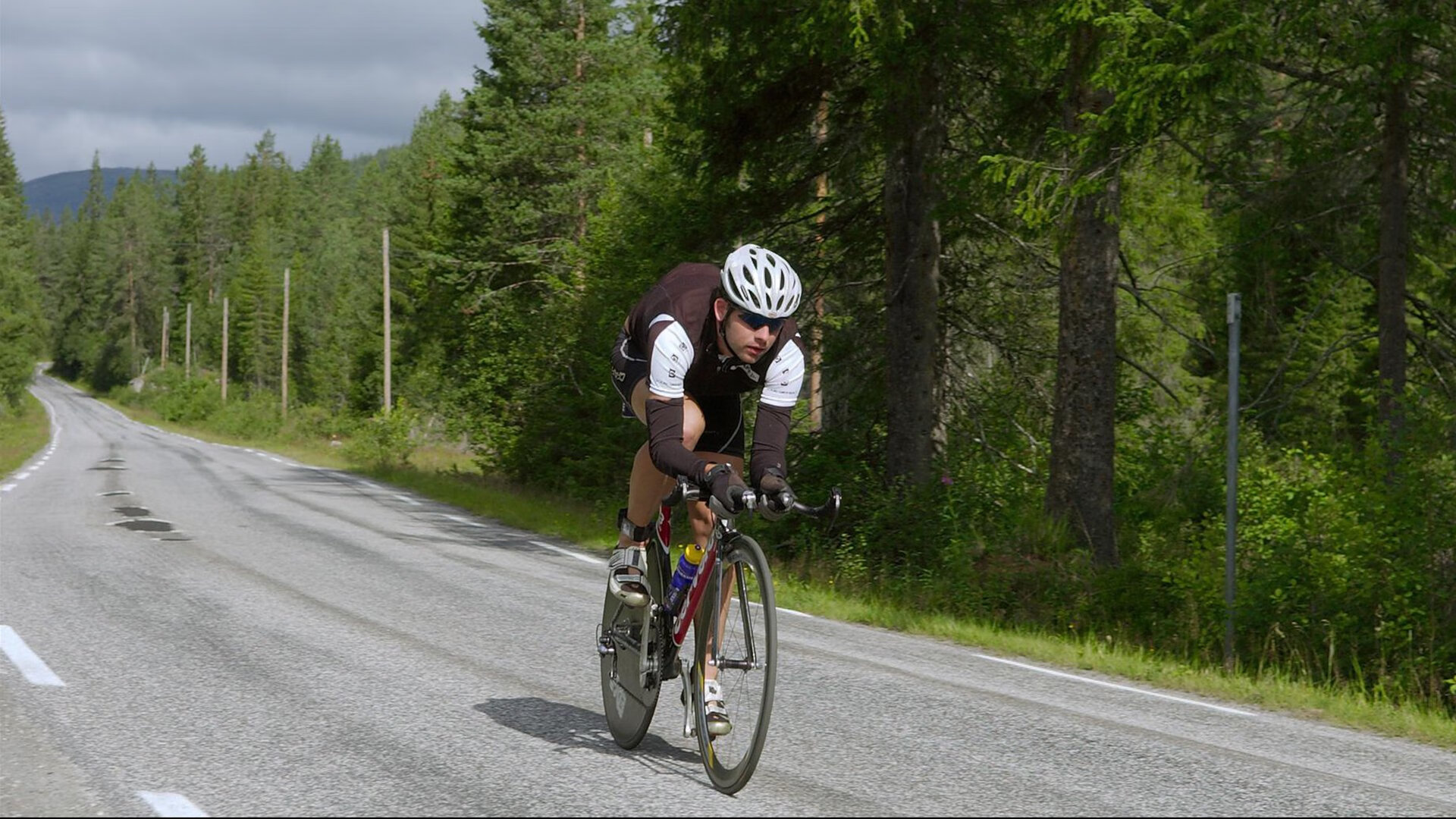 地缘棋局与绿茵智慧，当澳大利亚封锁奥地利遇见帕尔默的攻防转换艺术