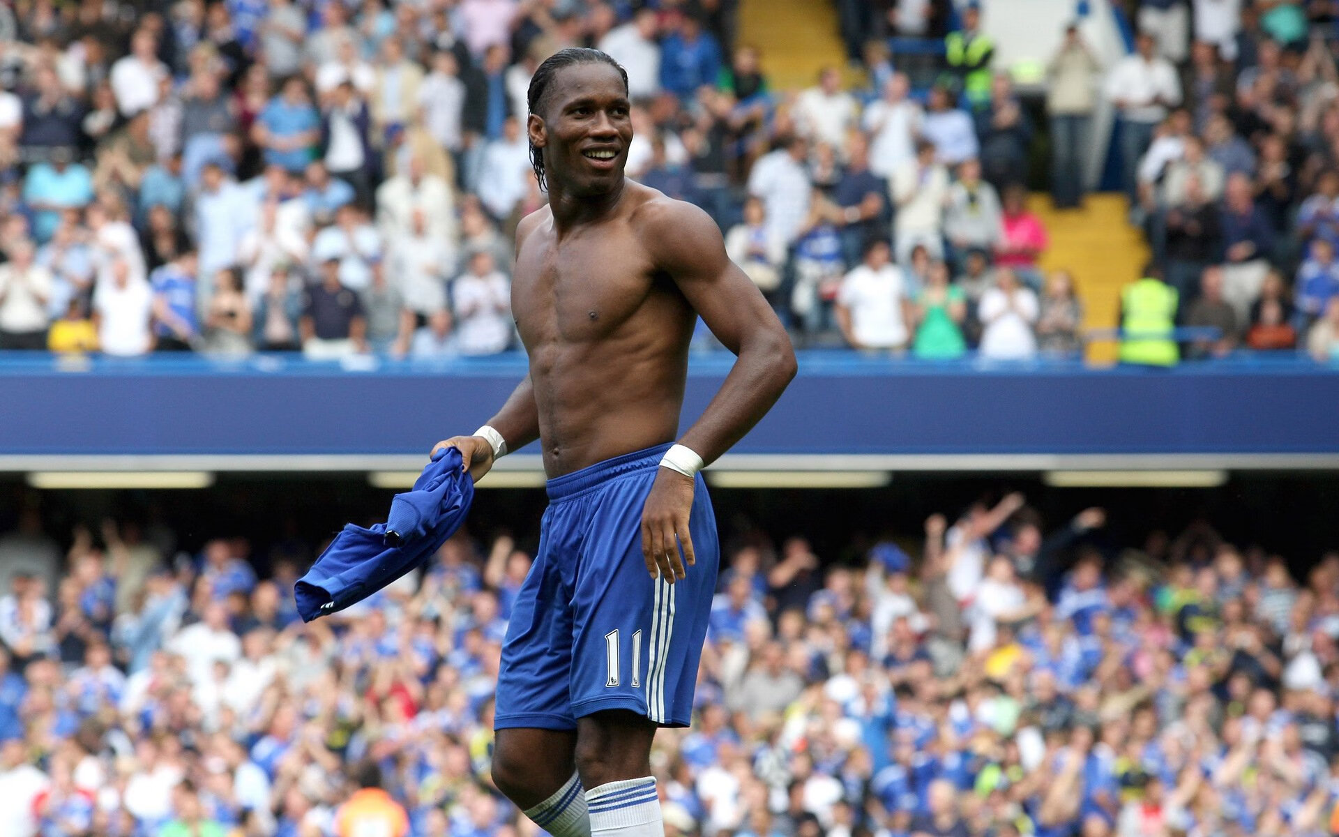 赛道烽烟再起，威廉姆斯鏖战迈凯伦，佩雷兹状态火热改写竞争格局